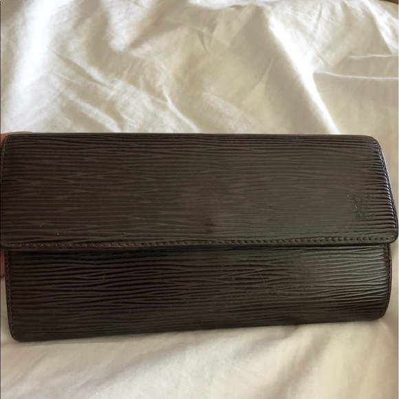 Authentic Louis Vuitton brown epi wallet
